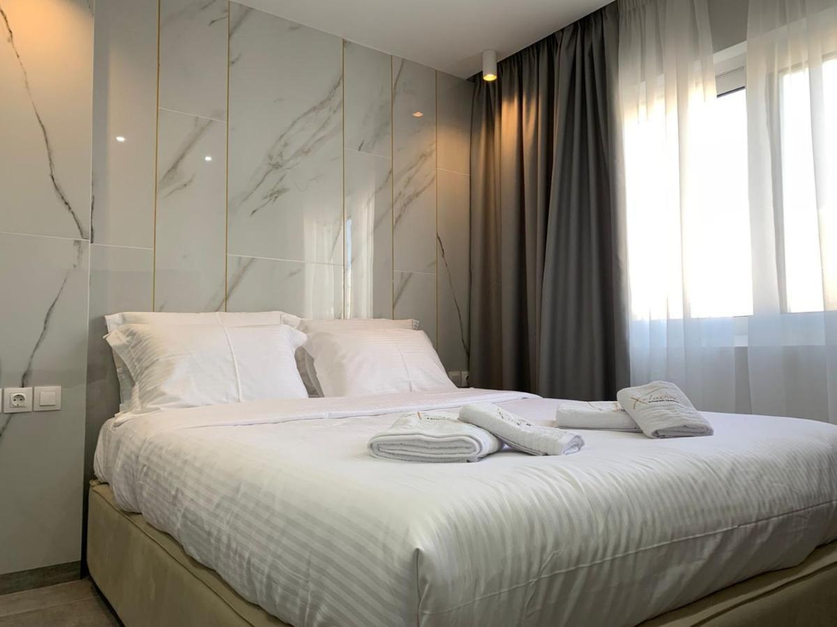Xclusive Athens Suites Exterior photo